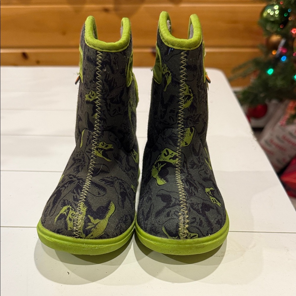 Bogs Kids Boots with Dinosaur Print - Black and Green